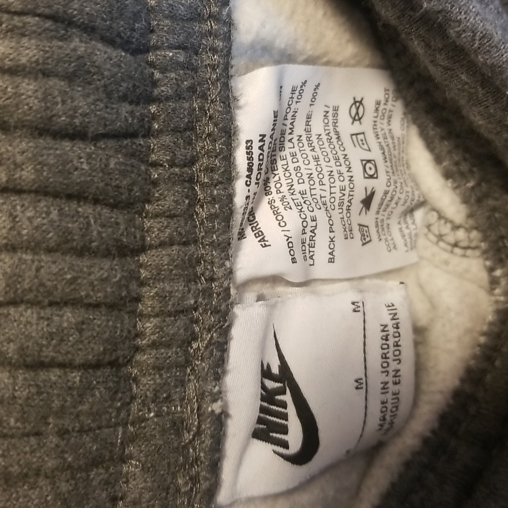 Nike Shorts - Picture 3 of 4